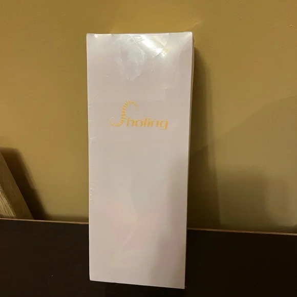 Red Ballet Pointe Shoes with Toe Pads with Dust Bag NIB - Picture 11 of 11